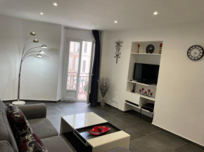 Proche Palais, 2mn des plages, parking privé
